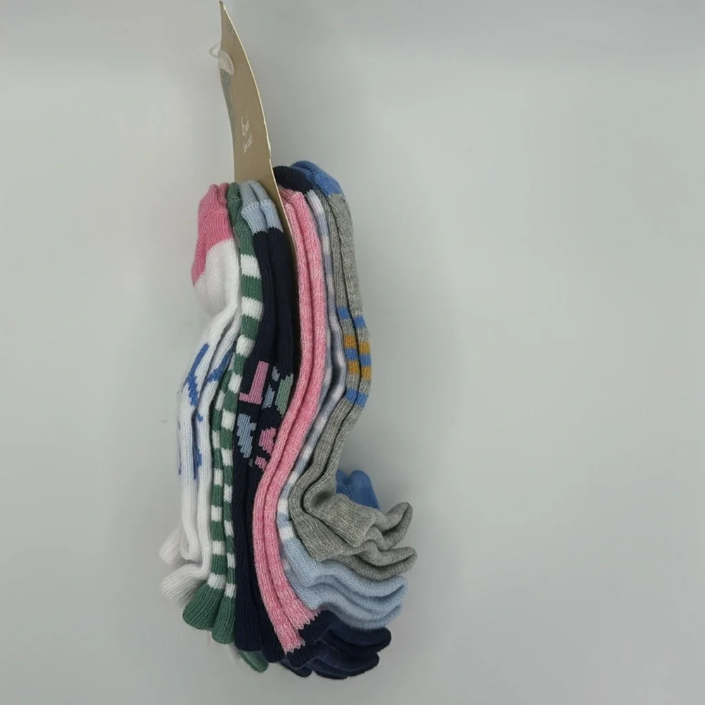 Girls 6 Pairs Low Cut Socks Large (4-10)